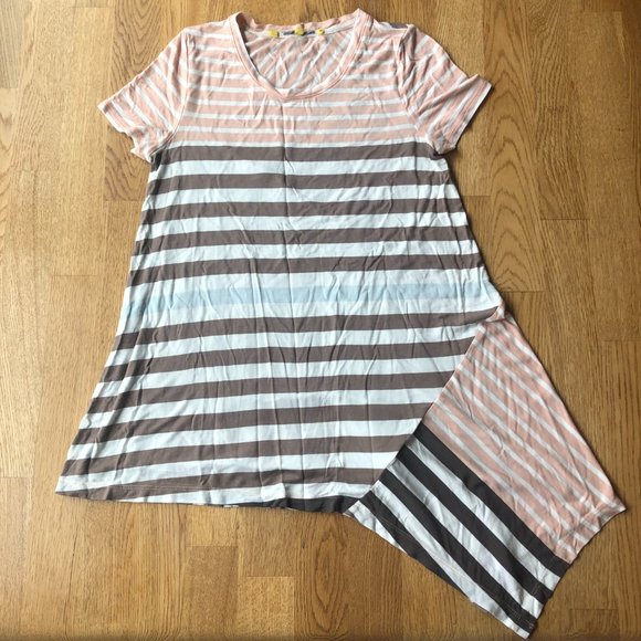 Anthropologie Little Yellow Button Asymmetrical Top Size XS - Picture 2 of 8